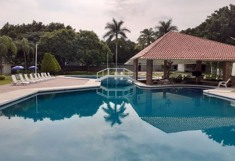 ホテル Teques Palace