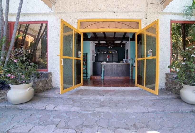 ホテル Teques Palace