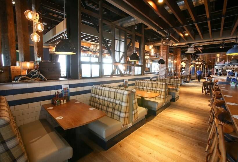 فندق The Commissioners Quay Inn   The Inn Collection Group