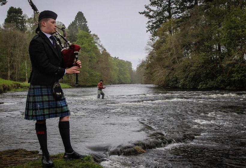 ホテル The Crees Room Only No Bar Or Restaurant