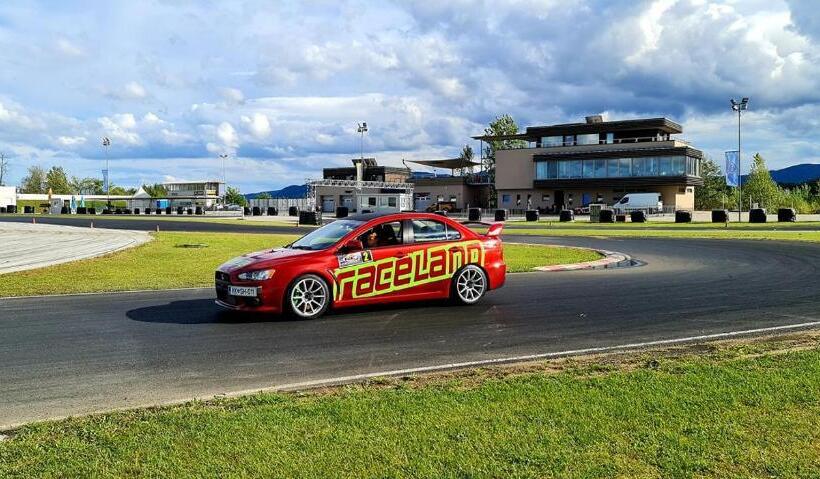 مُتل Raceland Krško