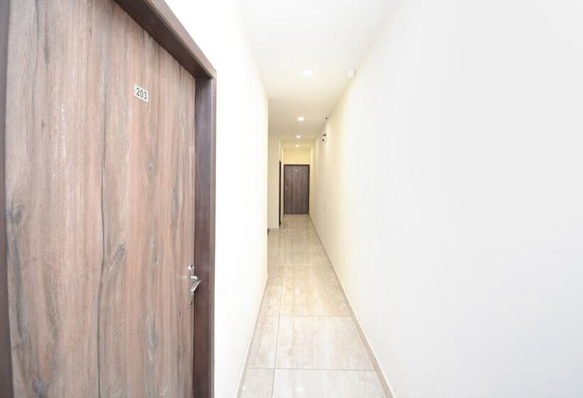 Oyo 28335 Hotel Classic