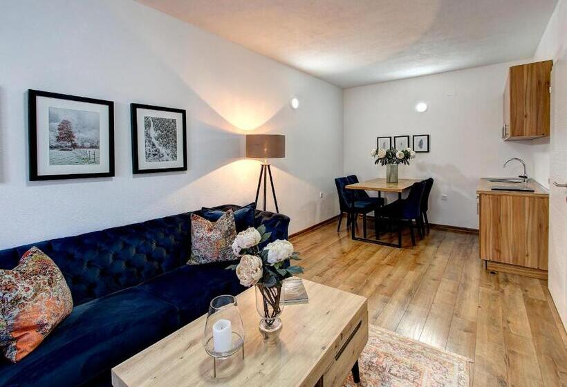 پانسیون Guesthouse Check In