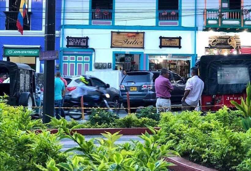 פנסיון Hostal Don Julio