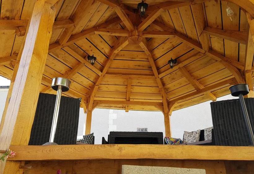 膳宿费 Le Clos De La Briollerie