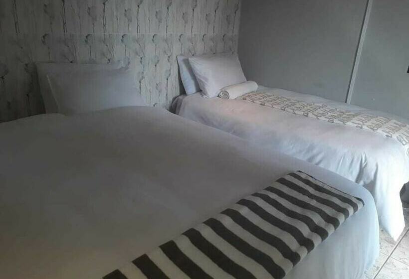 Пансион Legae Larona