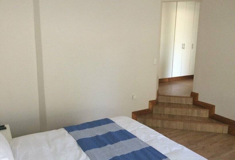 Пансион Santa Monica At Roger