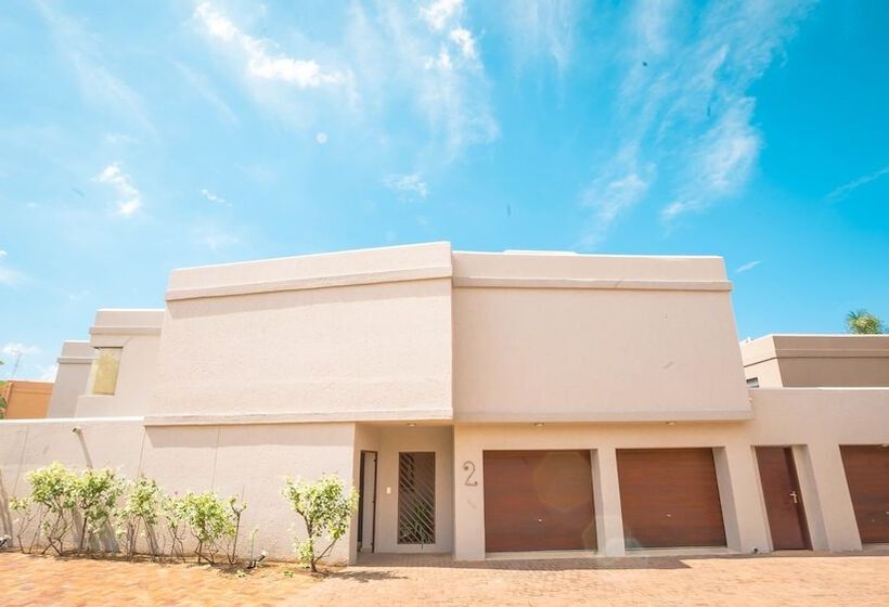 Пансион Santa Monica At Roger