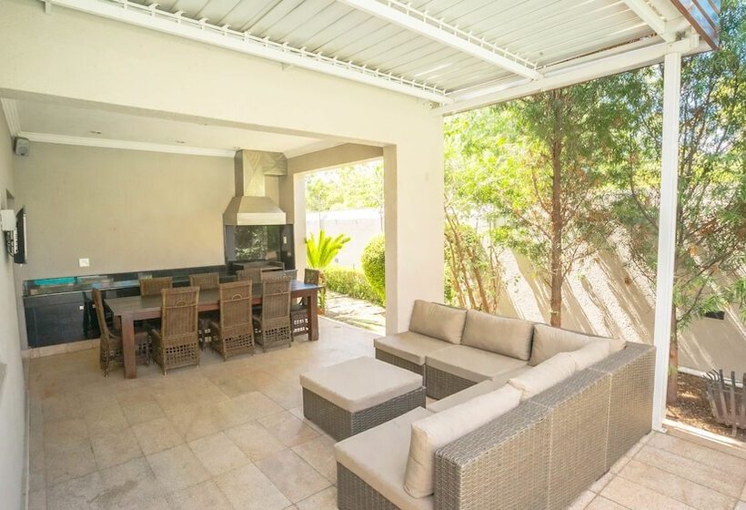 Пансион Santa Monica At Roger