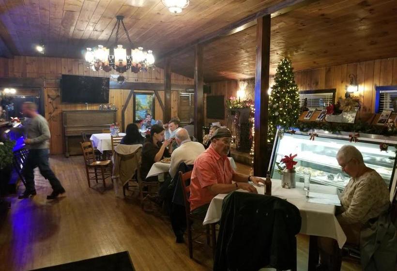 אתר נופש Riverbend Lodge