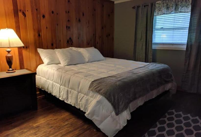 אתר נופש Riverbend Lodge