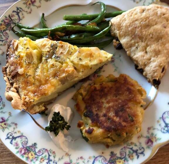 Riverside Gables Bed And Breakfast