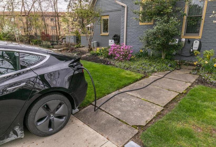 Riverside Gables Bed And Breakfast