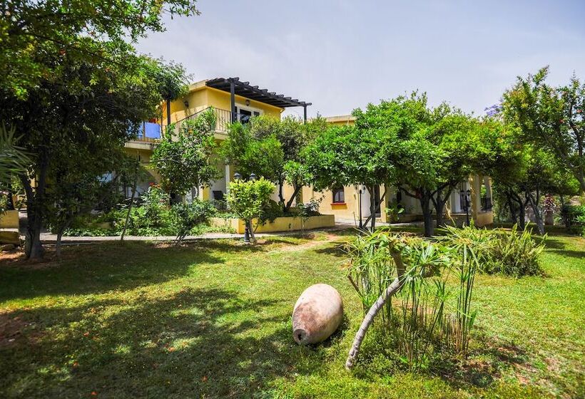 הוסטל Bellapais Gardens