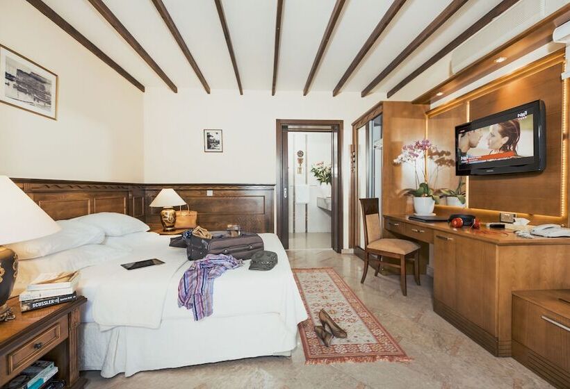 הוסטל Bellapais Gardens