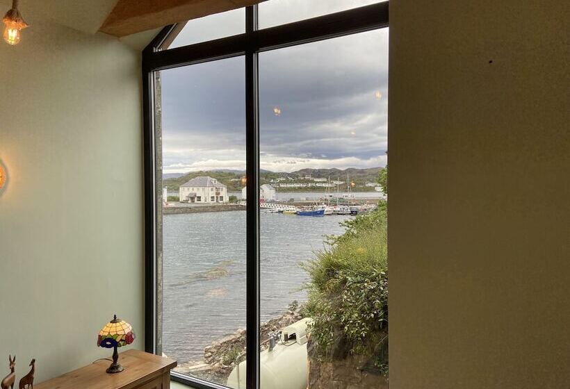 Bed and Breakfast Hillside