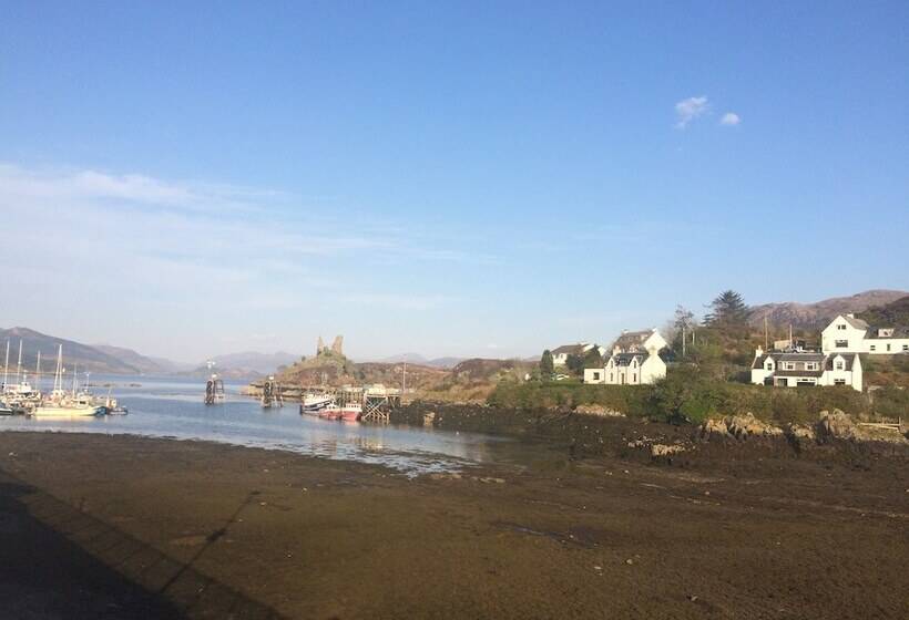 Bed and Breakfast Hillside