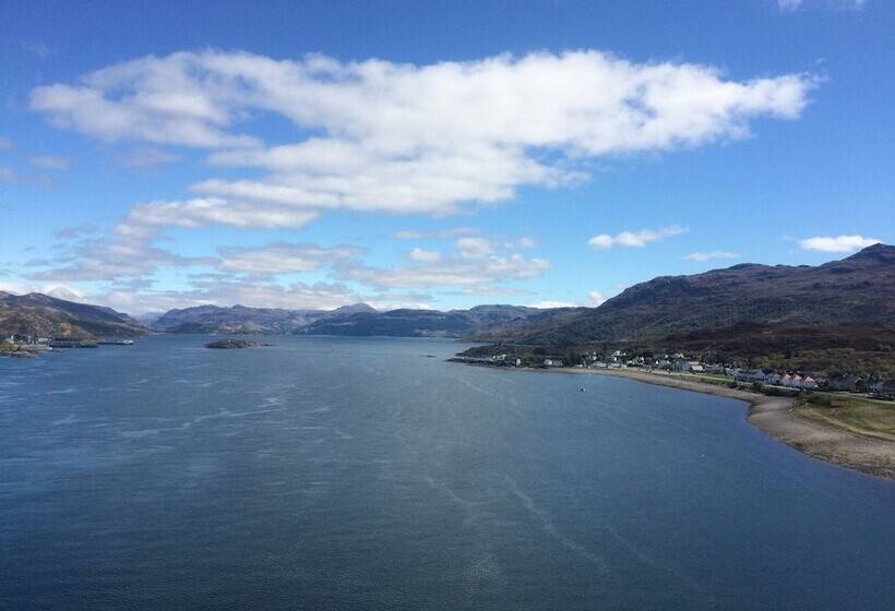 Bed and Breakfast Hillside