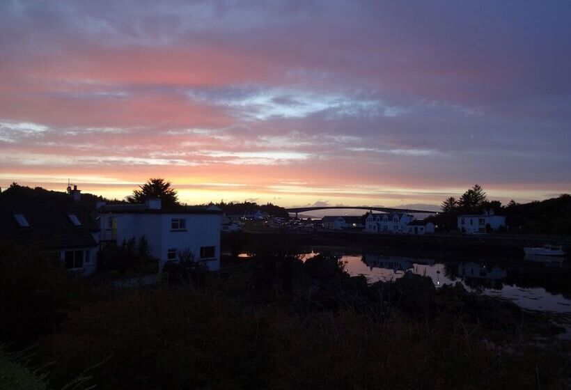 Bed and Breakfast Hillside