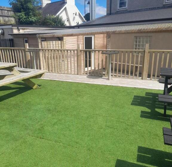 ベッドアンドブレックファースト The Armada Bar And Restaurant