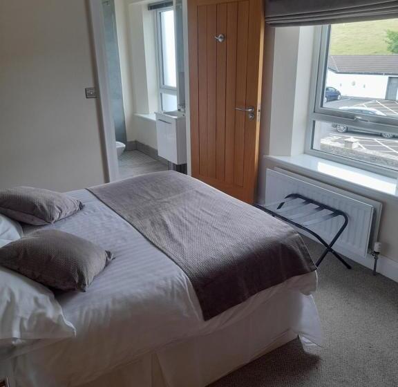 ベッドアンドブレックファースト The Armada Bar And Restaurant