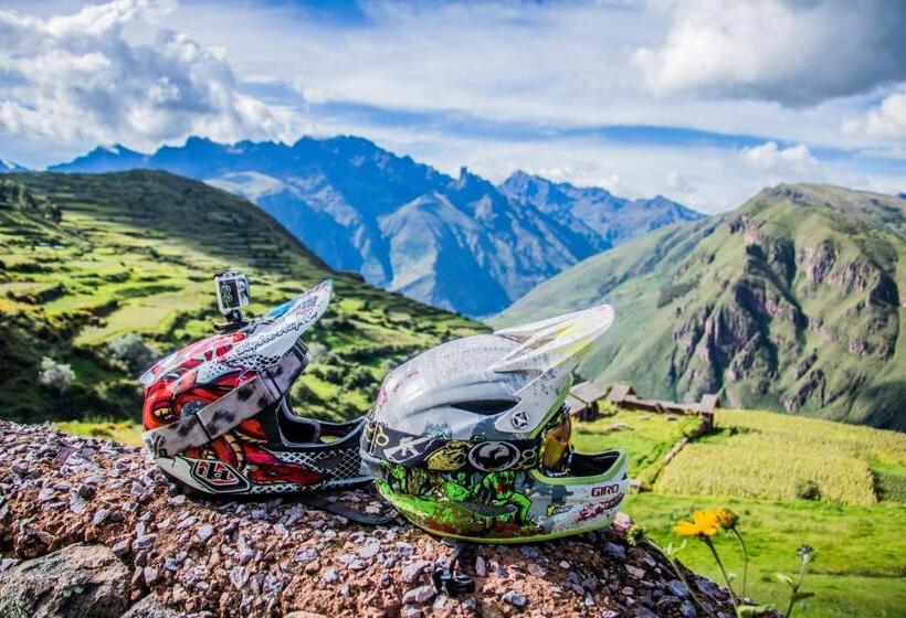 هتل California Calca