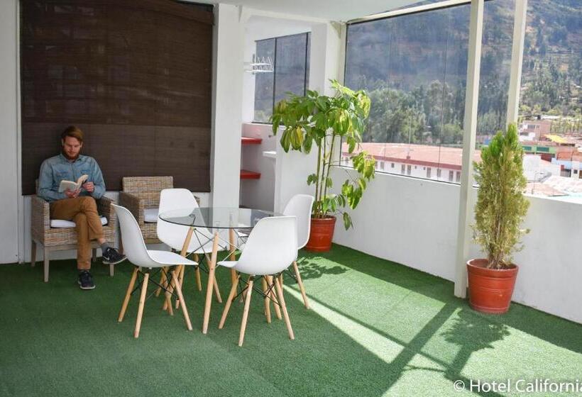 هتل California Calca