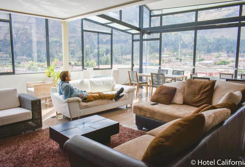 هتل California Calca