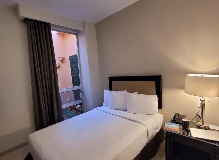 בית מלון כפרי Ch