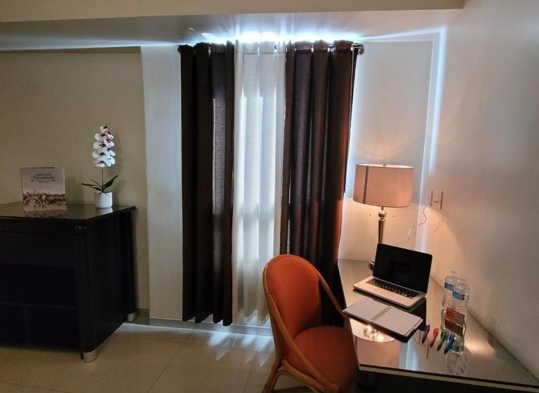 בית מלון כפרי Ch