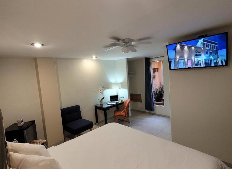 בית מלון כפרי Ch