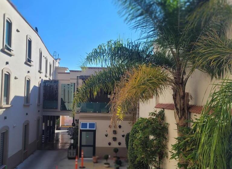 בית מלון כפרי Ch