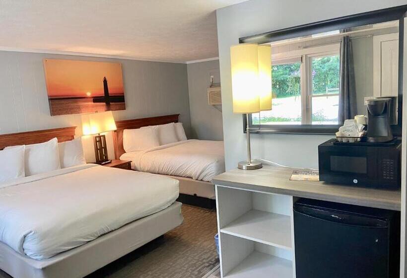 호텔 Elk Rapids Lakeshore Inn