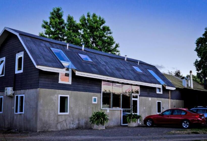 בית מלון כפרי Family Orchard Bed & Breakfast