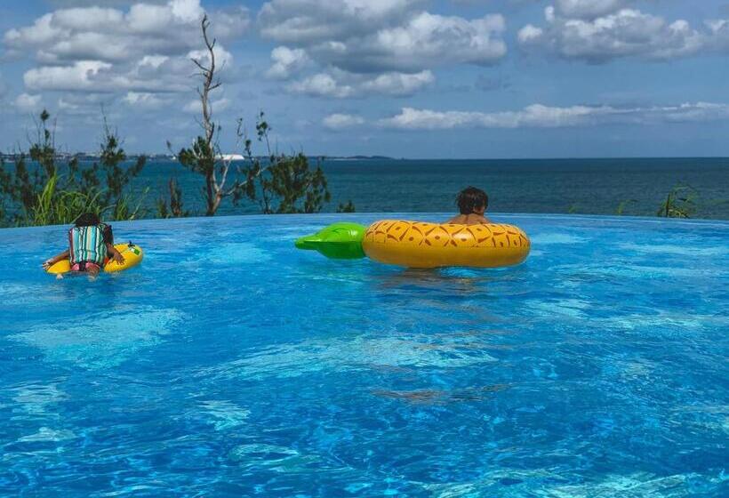 בית מלון כפרי Hideout Okinawa Uruma