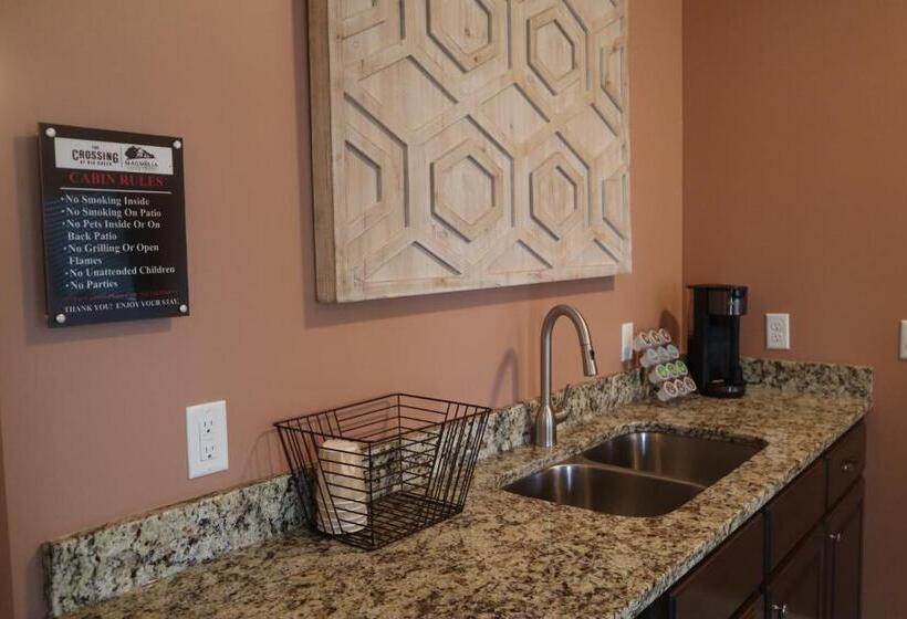 فندق Magnolia Creek Lodge