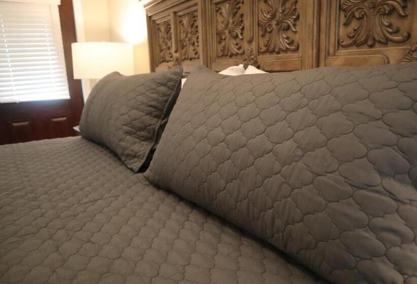 فندق Magnolia Creek Lodge