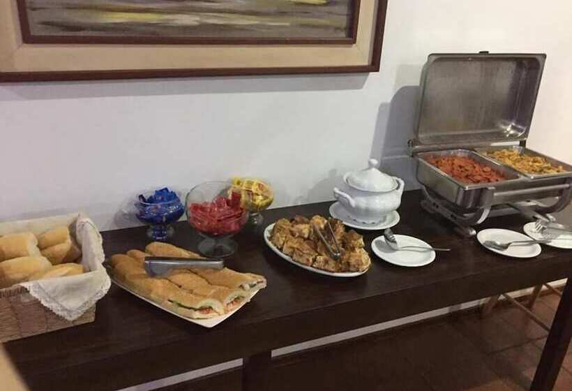 酒店 Palotina Palace