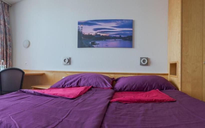 בית מלון כפרי Rynach