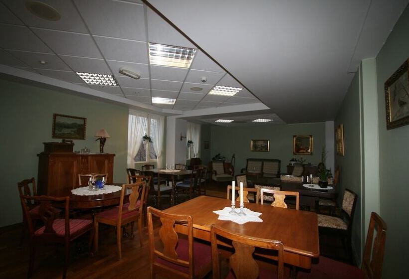 בית מלון כפרי Storstua Omsorgs  Og Konferansesenter