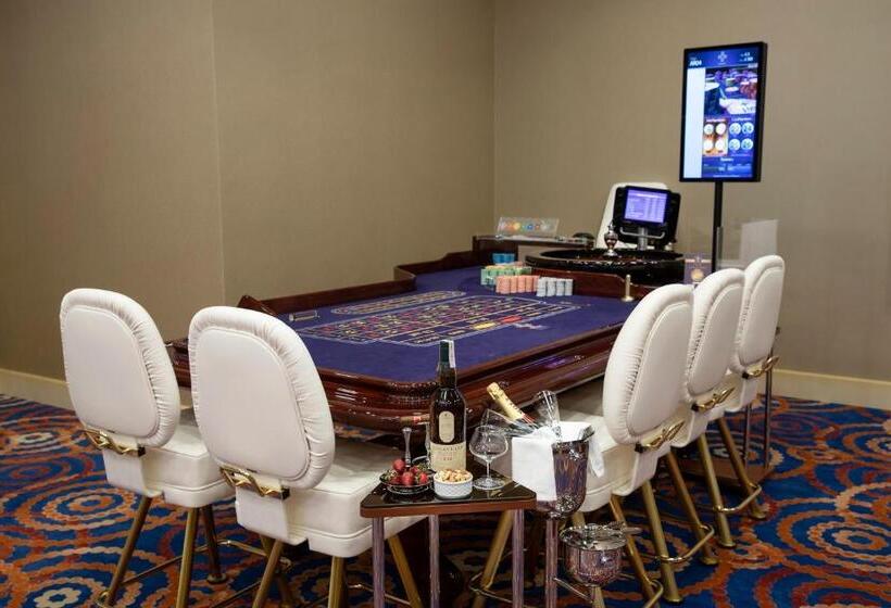 Merit Grand Mosta Spa Hotel & Casino