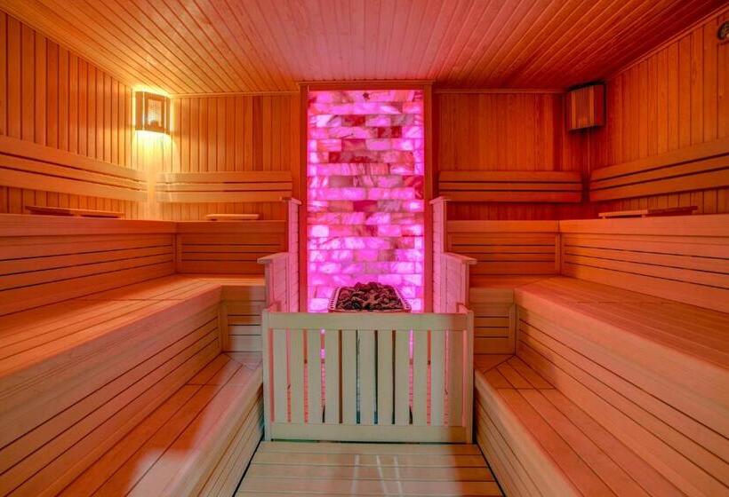 Merit Grand Mosta Spa Hotel & Casino