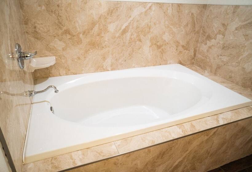 فندق على الطريق Maywood Inn