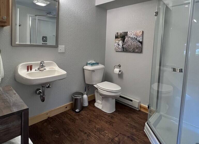 모텔 Tahquamenon Suites Lodging