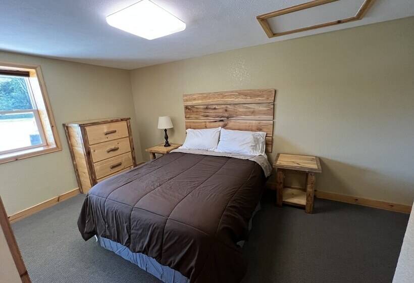 모텔 Tahquamenon Suites Lodging