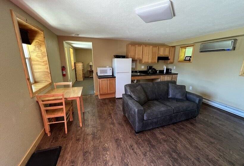 모텔 Tahquamenon Suites Lodging