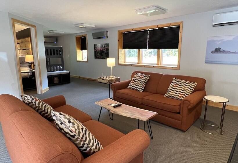 모텔 Tahquamenon Suites Lodging