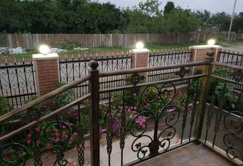 پانسیون Anaklia Guest House