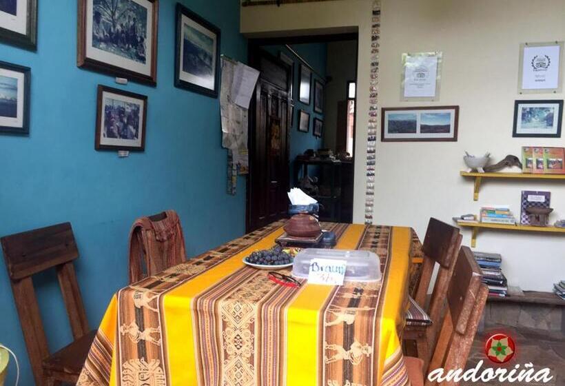 پانسیون Andoriña Hostal   Bed & Breakfast