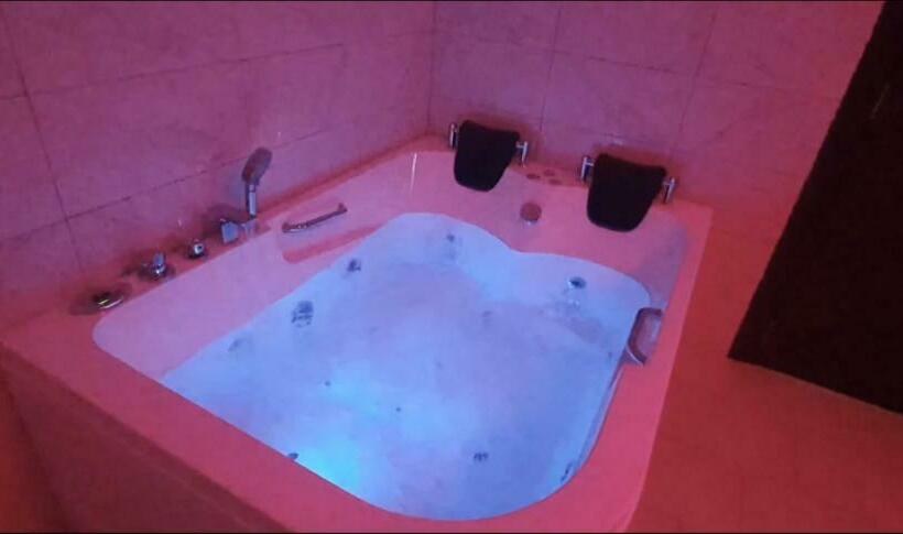 پانسیون Deltix Apartments